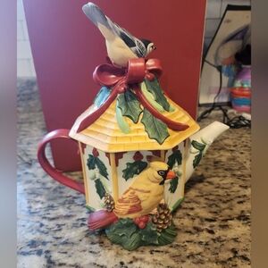 Vintage Lenox Winter Greetings Birdhouse Teapot Christmas Birds